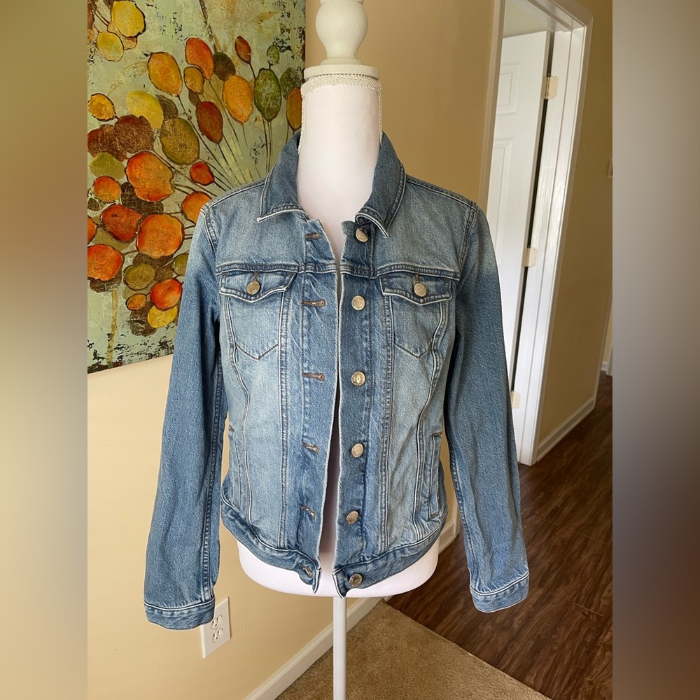 LOFT Light Blue Denim Jacket - Fitted Women's Jean Jacket
